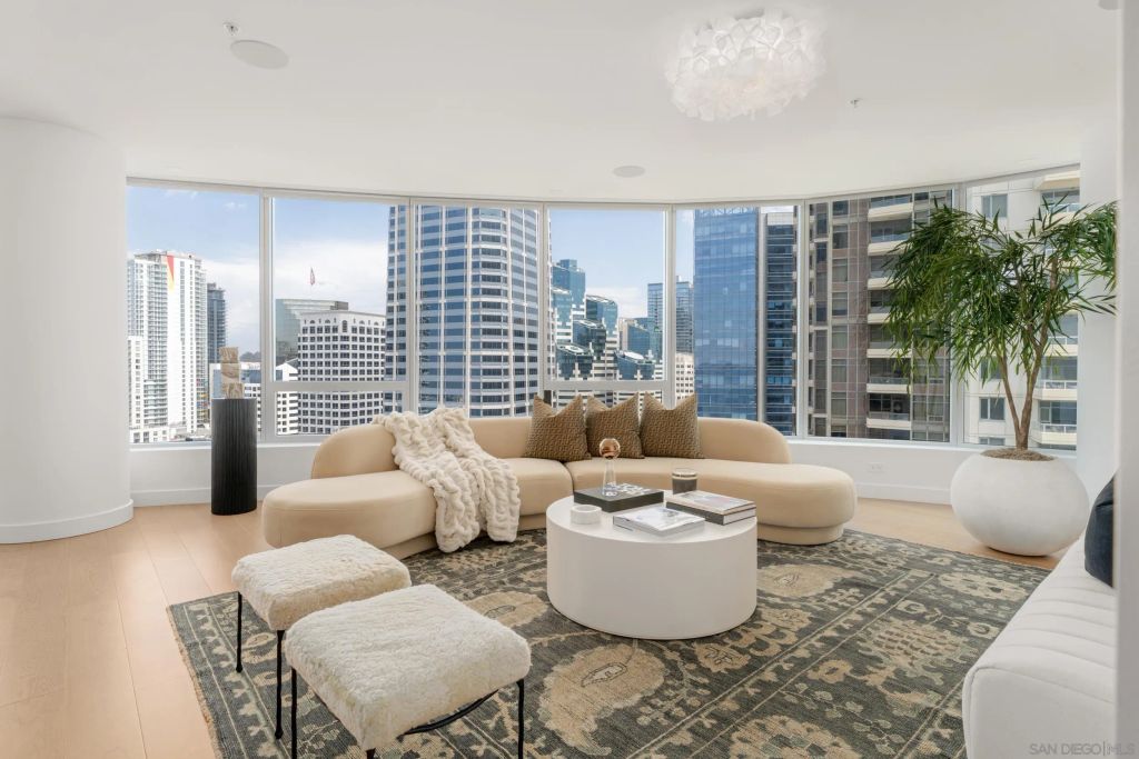 888 W E Street 2105, San Diego, CA 92101