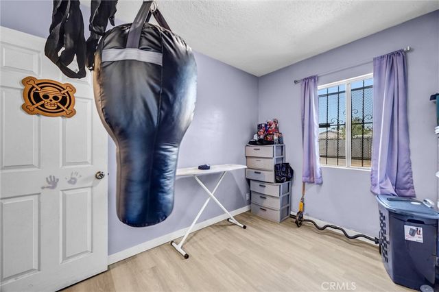 9402 Hickory, Los Angeles, CA 90002