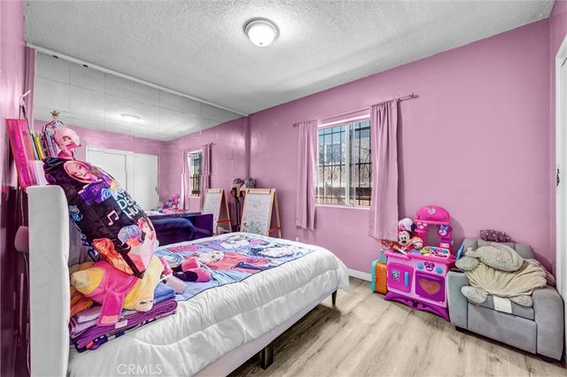 9402 Hickory, Los Angeles, CA 90002