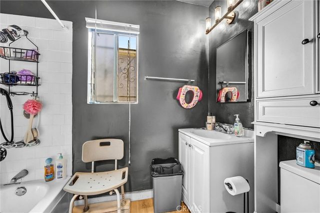 9402 Hickory, Los Angeles, CA 90002