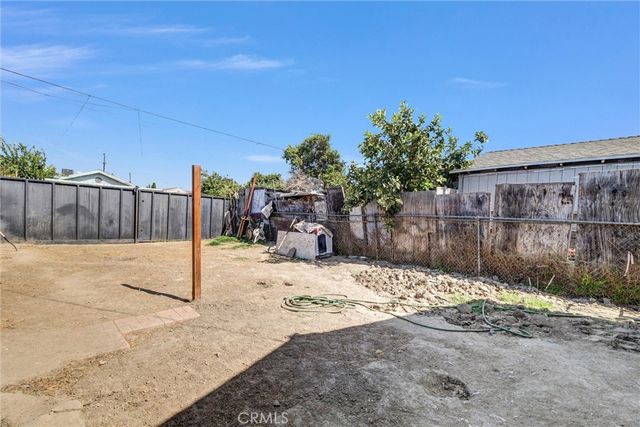 9402 Hickory, Los Angeles, CA 90002