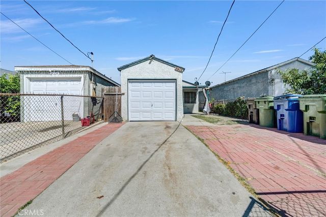 9402 Hickory, Los Angeles, CA 90002