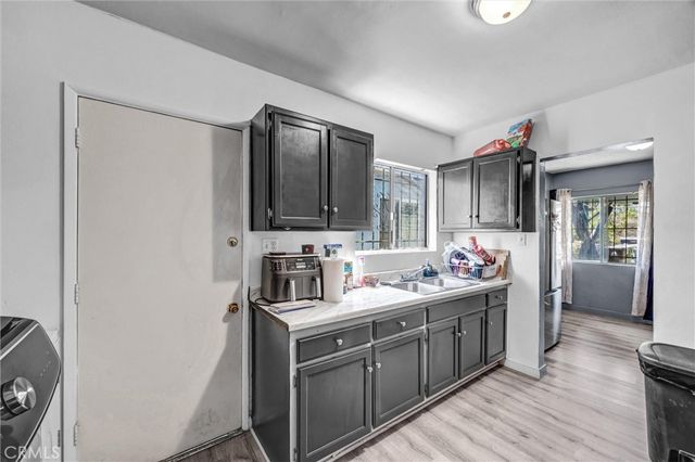 9402 Hickory, Los Angeles, CA 90002