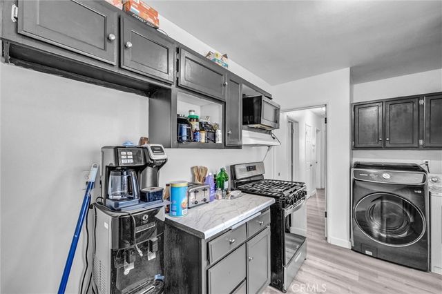 9402 Hickory, Los Angeles, CA 90002