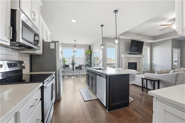 20916 W 190th Place, Spring Hill, KS 66083