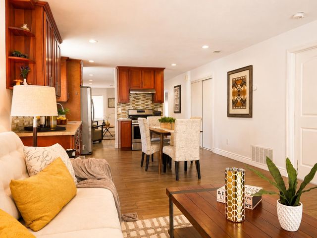 1133 S 9th Street, San Jose, CA 95112