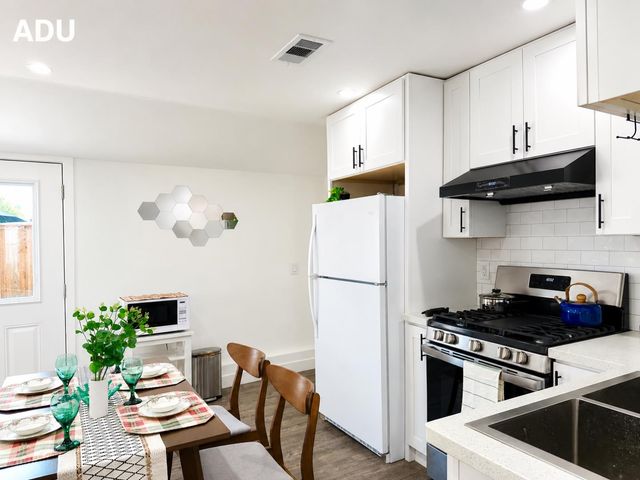 1133 S 9th Street, San Jose, CA 95112