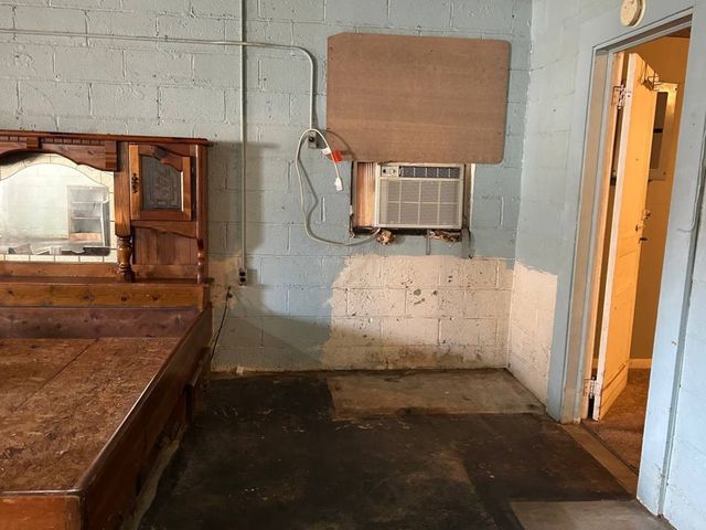 383 D St, Jackson, TN 38301