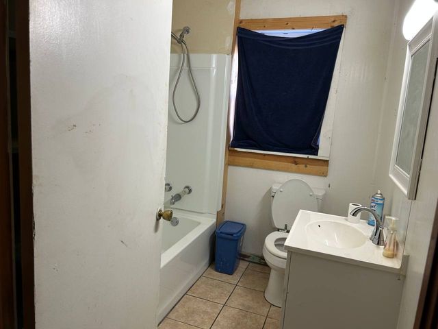 383 D St, Jackson, TN 38301