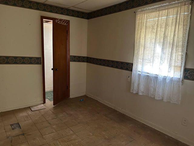 383 D St, Jackson, TN 38301