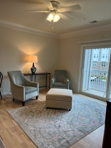 4204 Peters Farm Way 204, Westborough, MA 01581