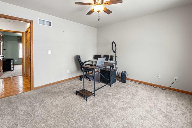 N96W14141 KNOLLCREST CIRCLE, Germantown, WI 53022