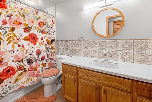 N96W14141 KNOLLCREST CIRCLE, Germantown, WI 53022