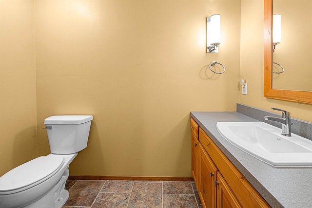 N96W14141 KNOLLCREST CIRCLE, Germantown, WI 53022