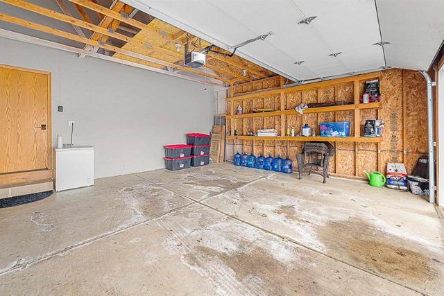 N96W14141 KNOLLCREST CIRCLE, Germantown, WI 53022