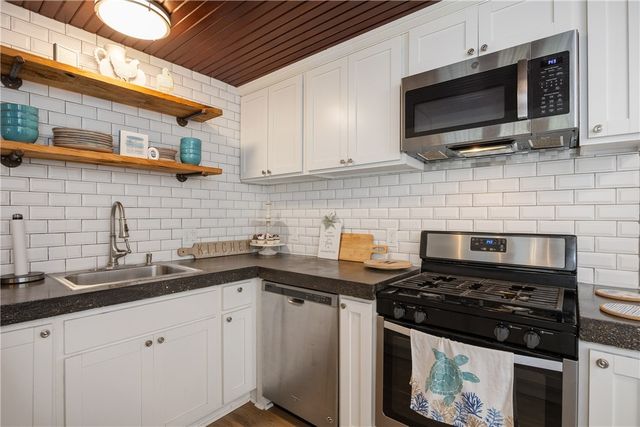 4052 Laguna Shores, Corpus Christi, TX 78418