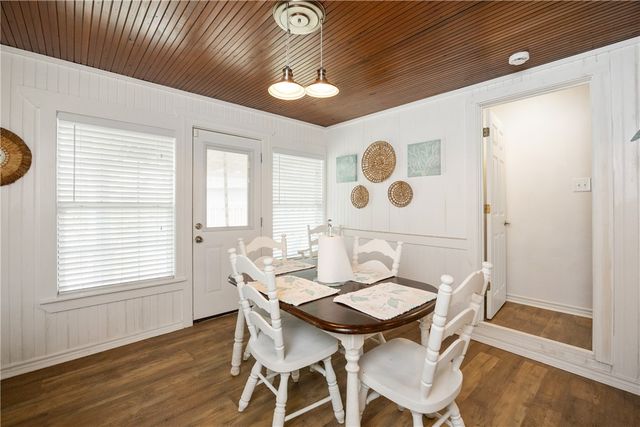 4052 Laguna Shores, Corpus Christi, TX 78418