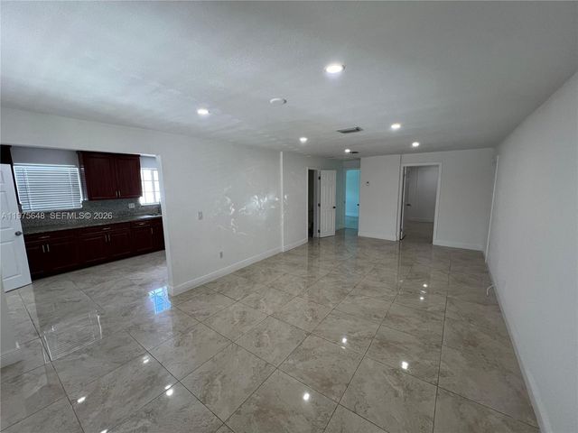 4365 W 1st Avenue, Hialeah, FL 33012