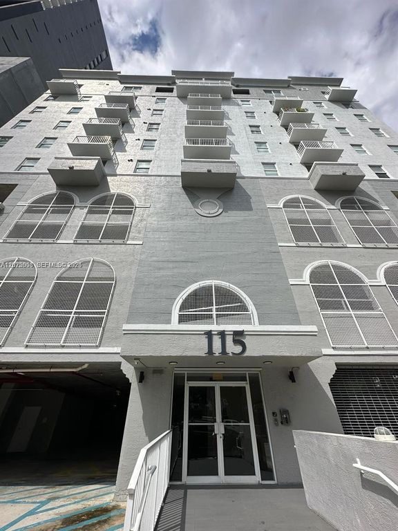 115 SW 11th Street 909, Miami, FL 33130