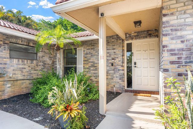 10264 Crosswind Road, Boca Raton, FL 33498