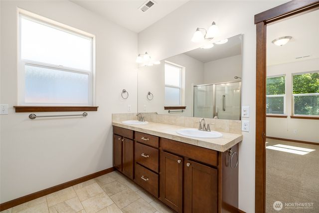 1894 Silver Loop, Mount Vernon, WA 98274