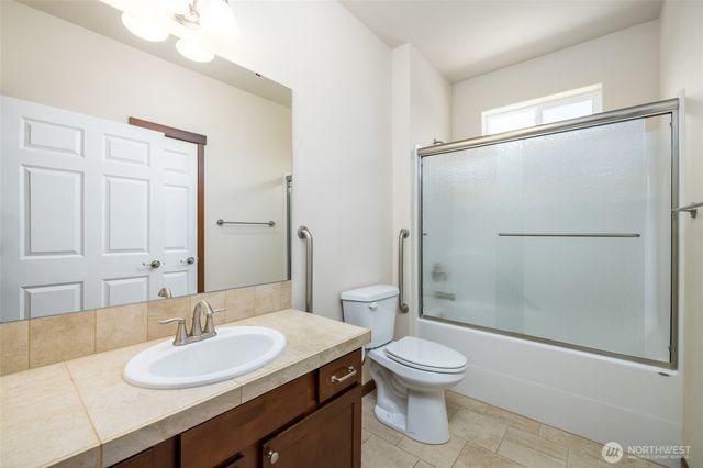 1894 Silver Loop, Mount Vernon, WA 98274