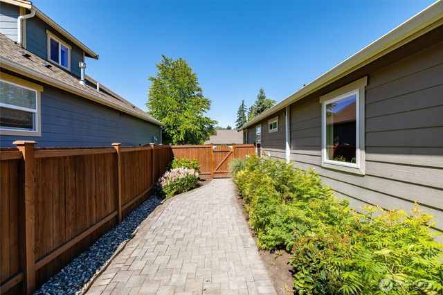 1894 Silver Loop, Mount Vernon, WA 98274