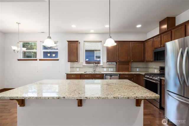 1894 Silver Loop, Mount Vernon, WA 98274