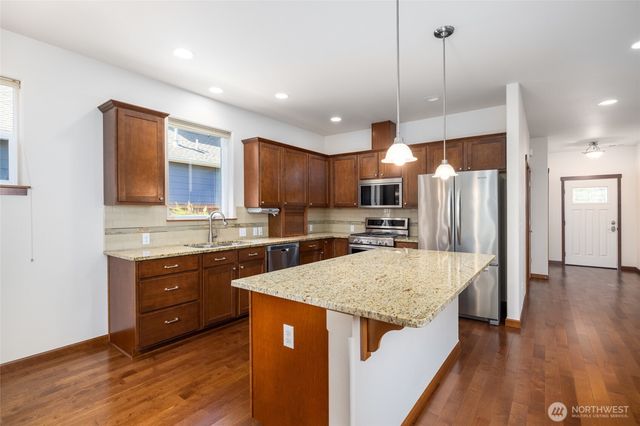 1894 Silver Loop, Mount Vernon, WA 98274