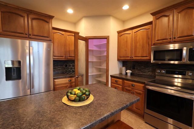 N9106 Hedgerow Drive, Appleton, WI 54915