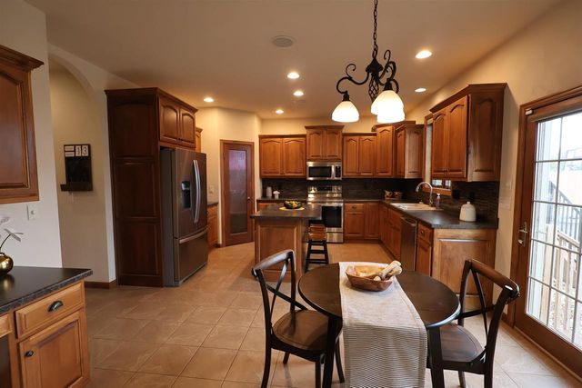 N9106 Hedgerow Drive, Appleton, WI 54915