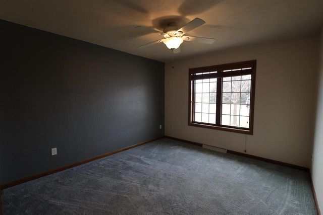 N9106 Hedgerow Drive, Appleton, WI 54915