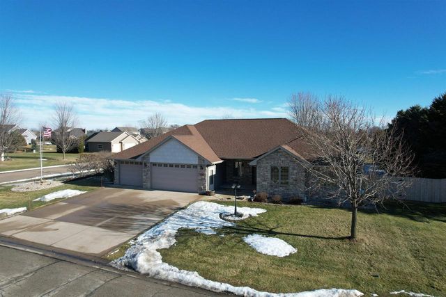 N9106 Hedgerow Drive, Appleton, WI 54915