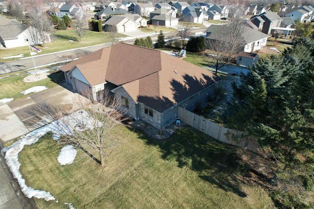 N9106 Hedgerow Drive, Appleton, WI 54915