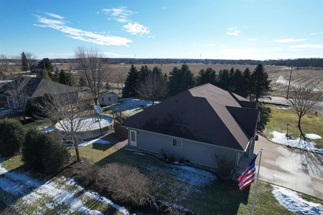 N9106 Hedgerow Drive, Appleton, WI 54915