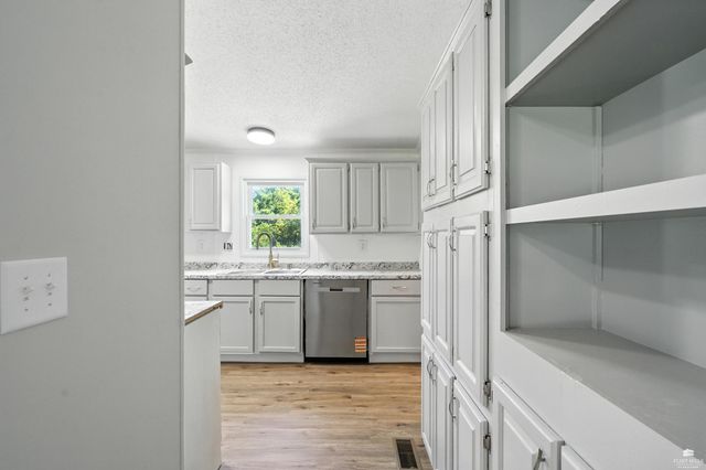 10812 Moske Circle, Milford, KS 66514