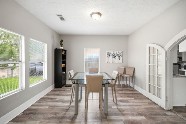 204 W Murrill Street, Baytown, TX 77520
