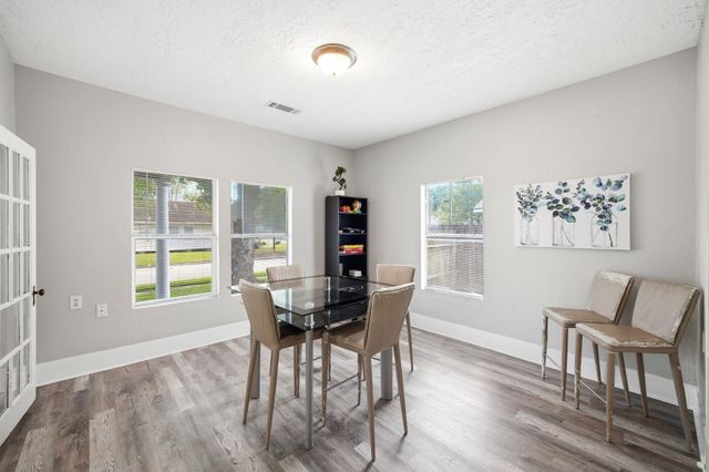 204 W Murrill Street, Baytown, TX 77520