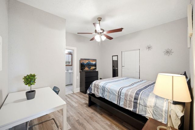 204 W Murrill Street, Baytown, TX 77520