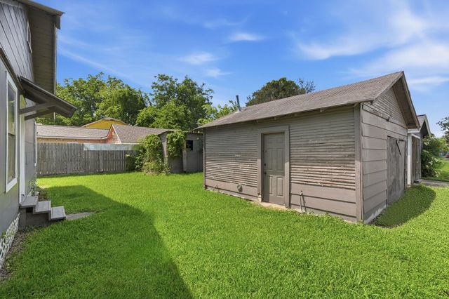 204 W Murrill Street, Baytown, TX 77520