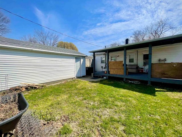 1517 S Saint James Boulevard, Evansville, IN 47714