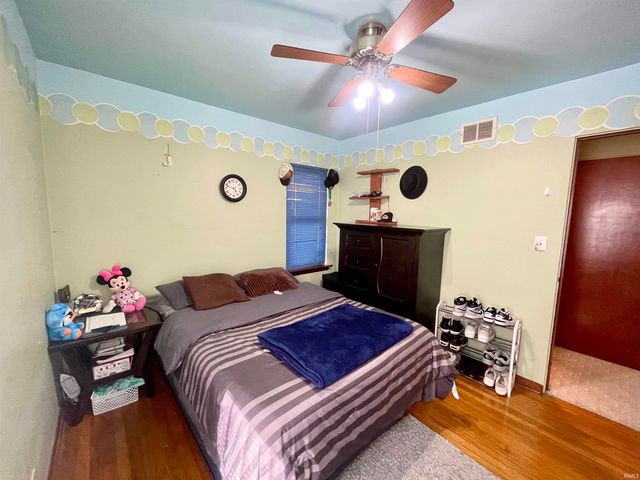 1517 S Saint James Boulevard, Evansville, IN 47714