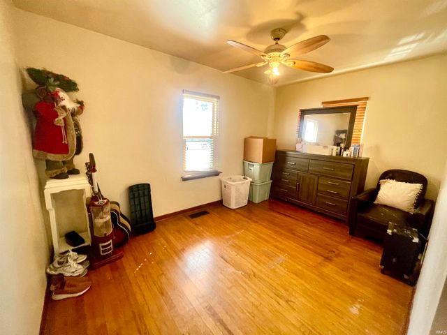 1517 S Saint James Boulevard, Evansville, IN 47714