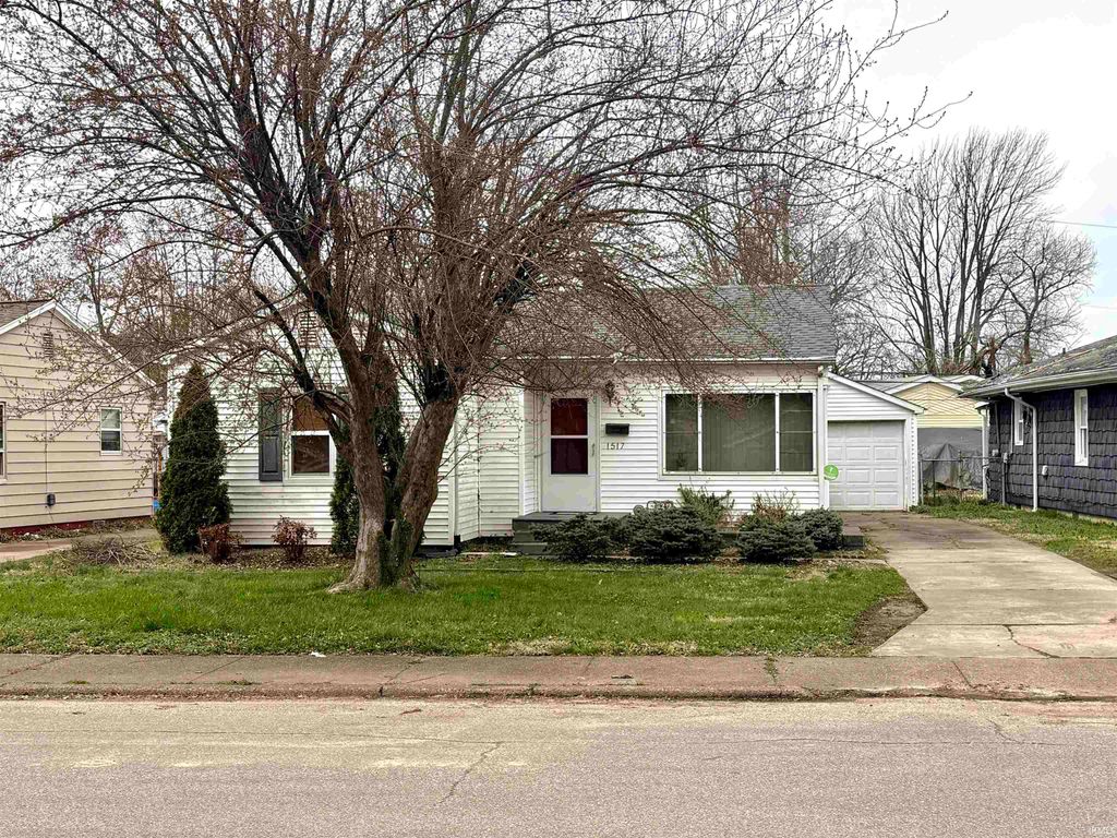 1517 S Saint James Boulevard, Evansville, IN 47714