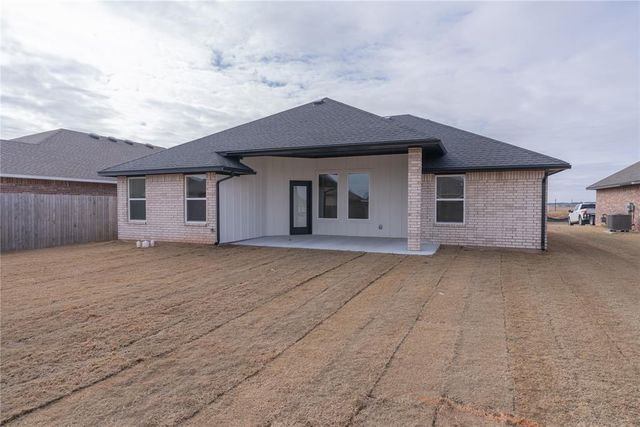 478 Hackberry Lane, Washington, OK 73093