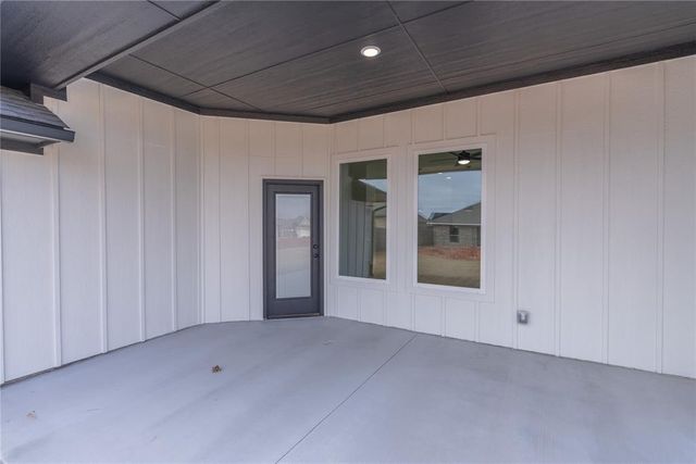 478 Hackberry Lane, Washington, OK 73093