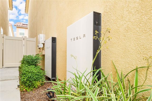 27166 Canyon Rock Court, Moreno Valley, CA 92555