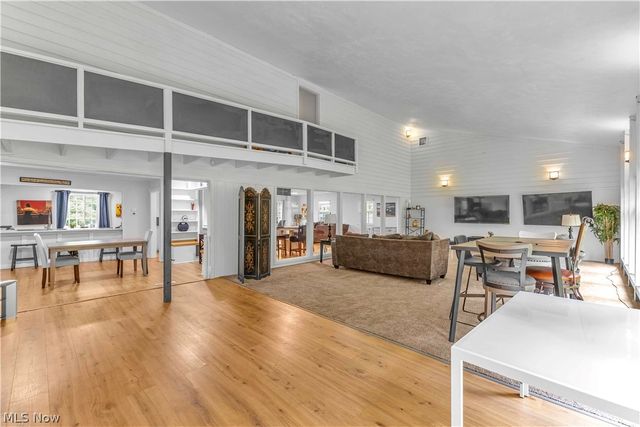 607 Castle Boulevard, Akron, OH 44313