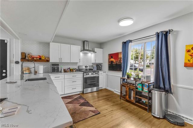 607 Castle Boulevard, Akron, OH 44313