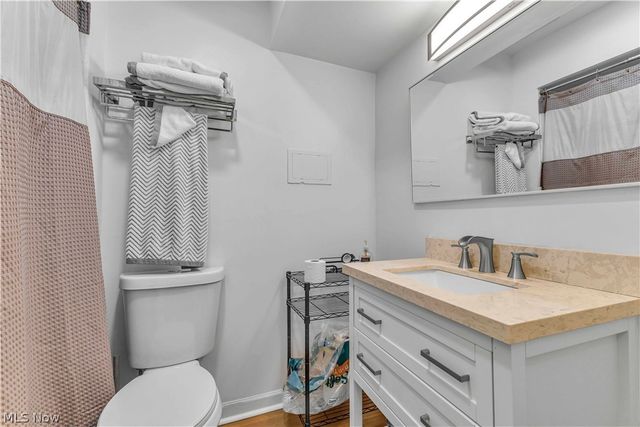 607 Castle Boulevard, Akron, OH 44313